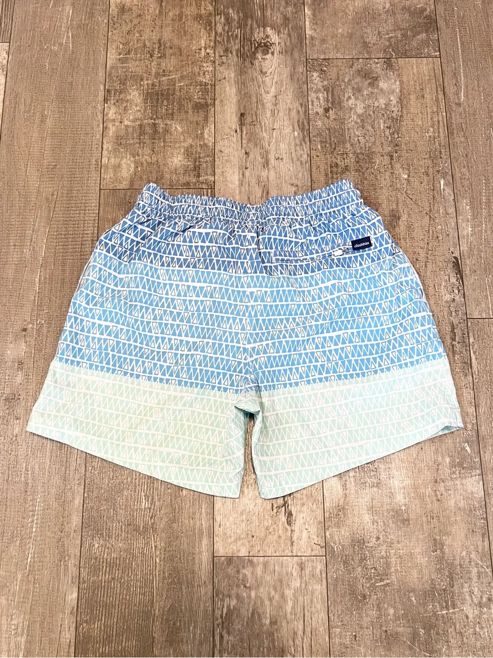 CHUBBIES ‘The Ocean Trifectas’ 5.5” Geometric Pattern Swim Trunks Mens S Blue